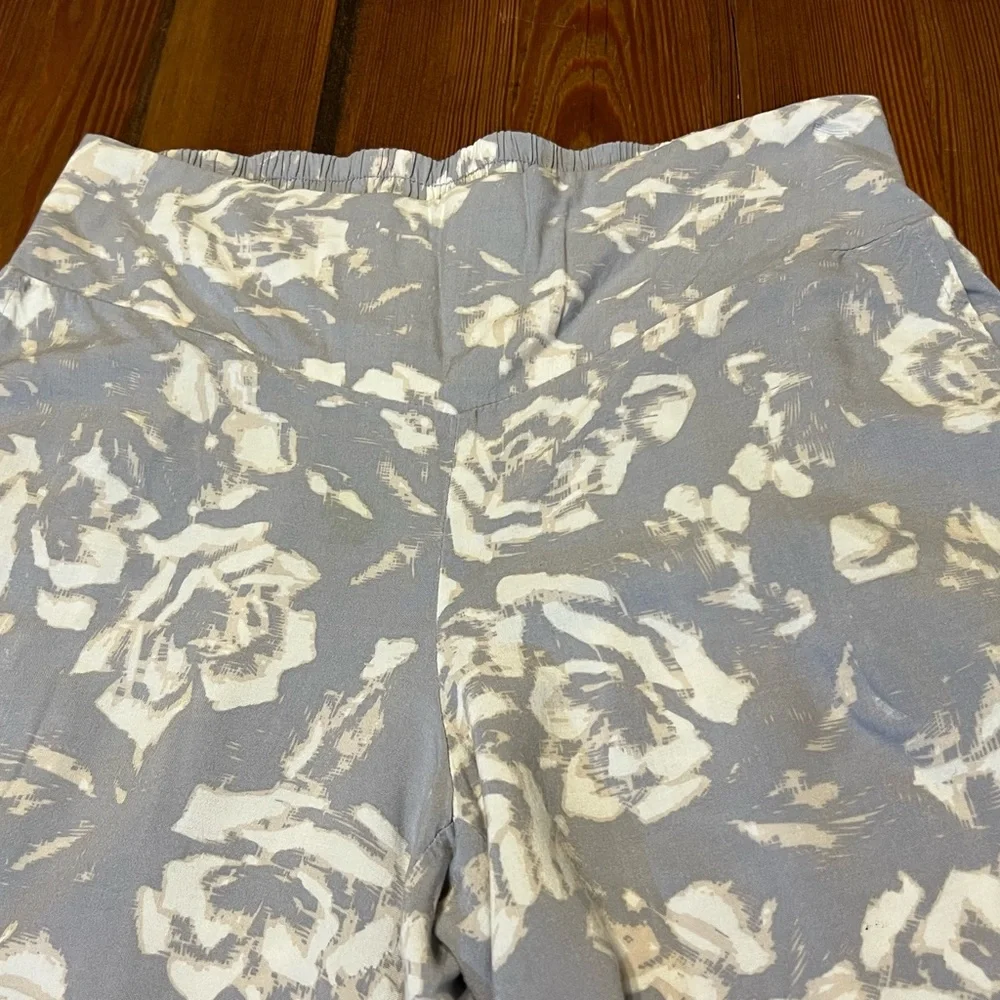 Jack by BB Dakota Grey Floral Wide Leg Small Pants‎